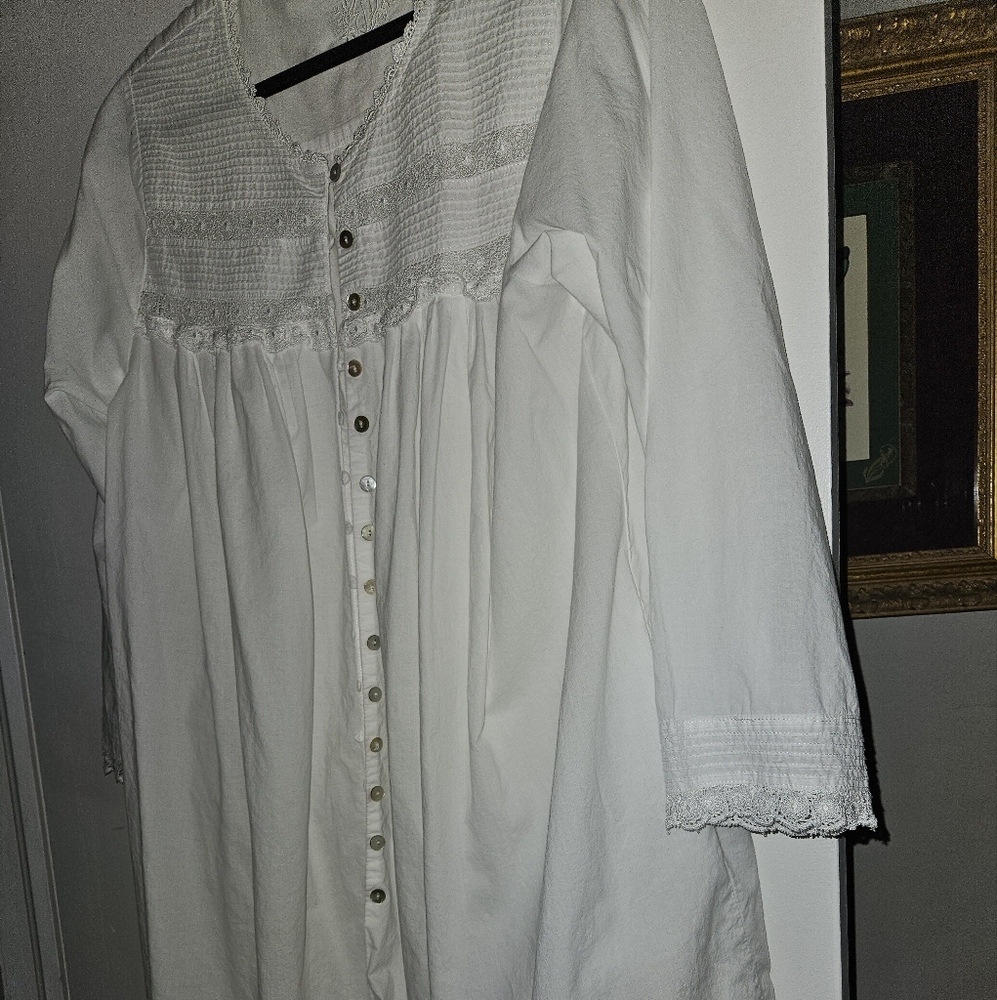 Eileen West White Cotton Robe